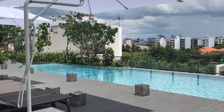 Thay bạt dù che hồ bơi